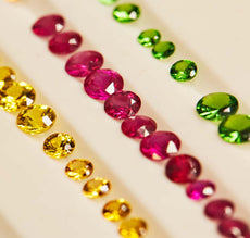 Together we select the gemstones and decoration to tell your story